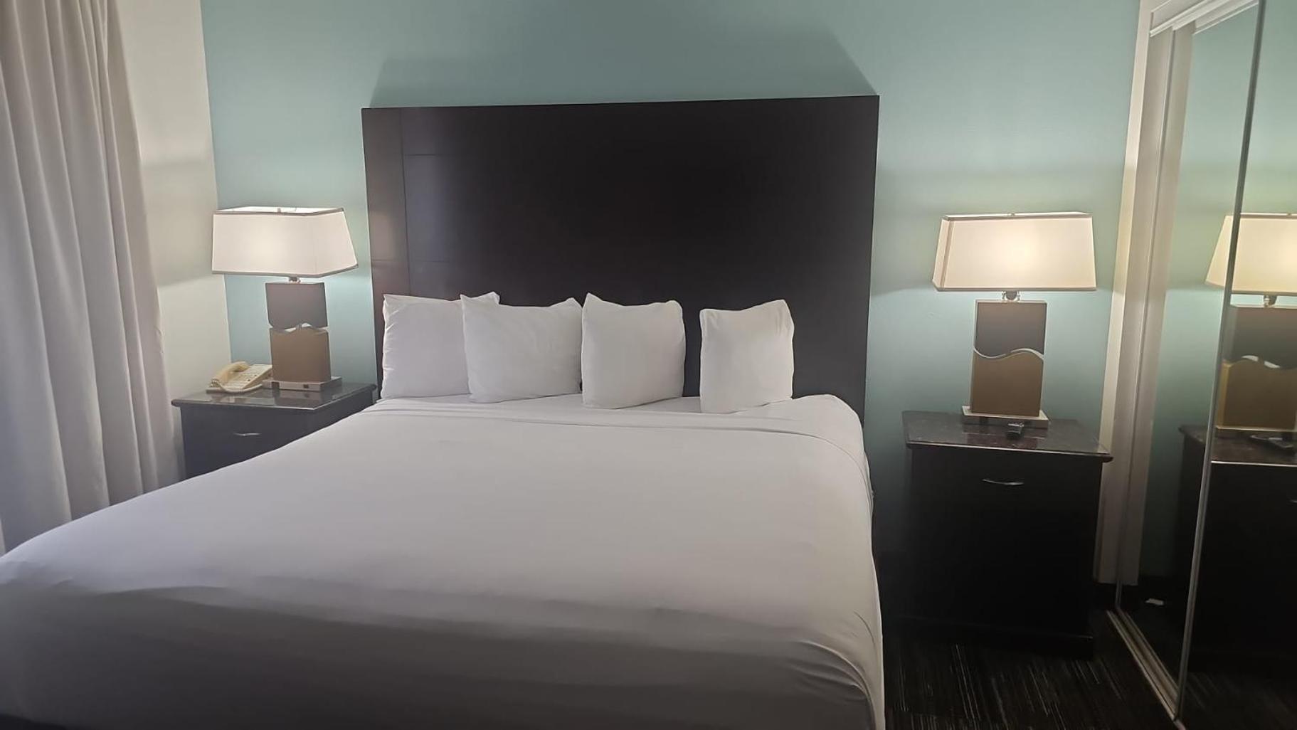 Montreal Suites Orlando Exterior photo